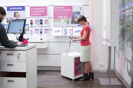 Multifunkční nabíjecí stojánek pro T-mobile