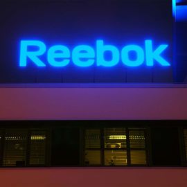 Design a realizace prodejny Reebok